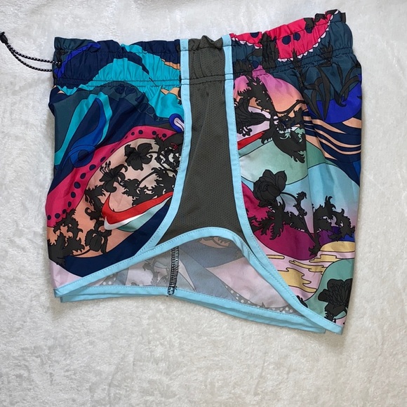 Nike Women's Tempo Luxe Icon Clash Tempo Running Shorts - Picture 3 of 7